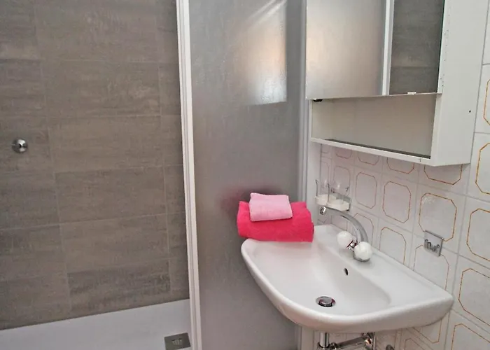 Alle Vigne, 1 Stock By Holap Sa * Ascona